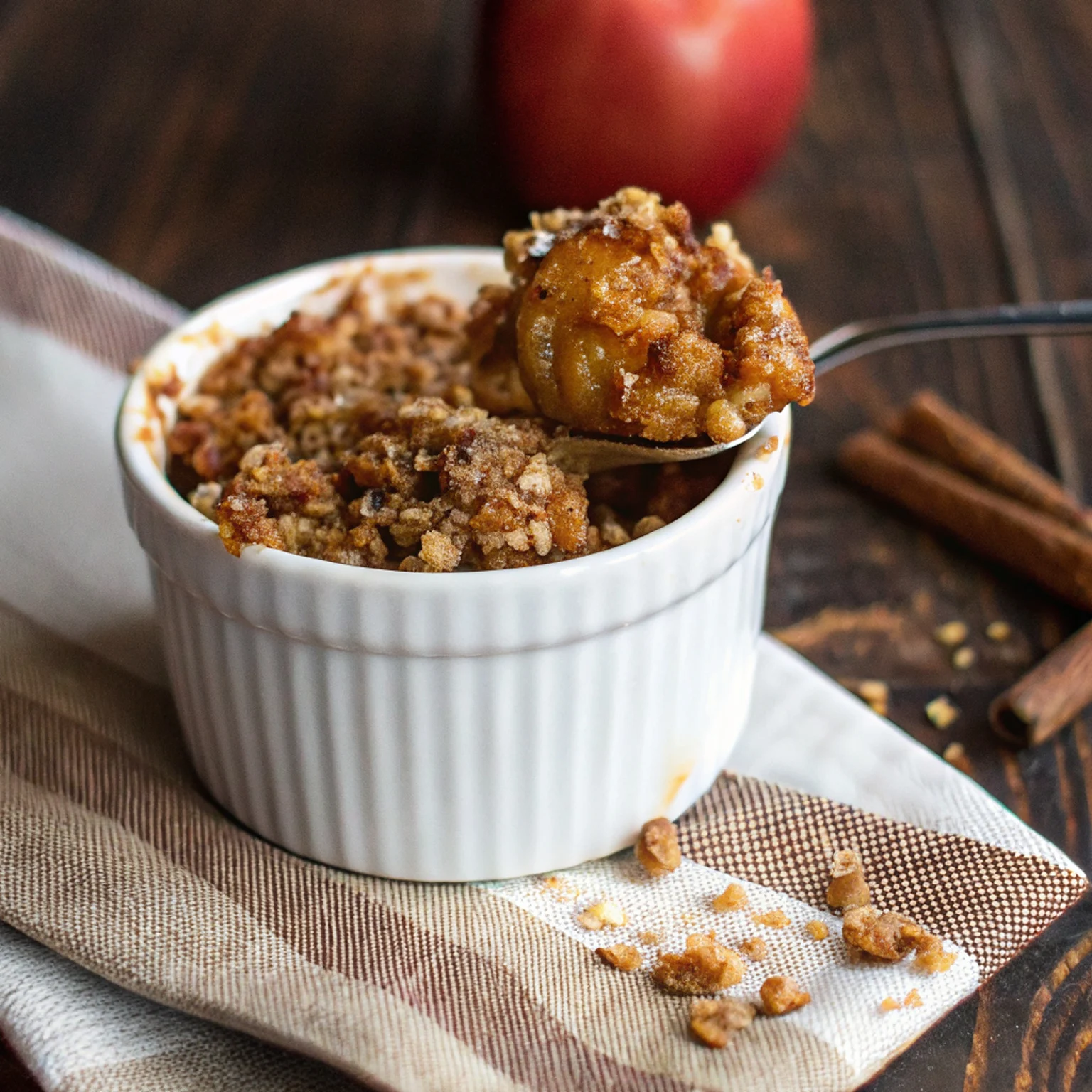 single serve microwave apple crisp with oat crumb topping